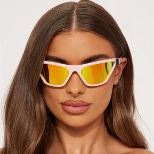 ⚡️4/$15 Fashion Nova Viva Las Vegas Stylish Pink and Sunglasses